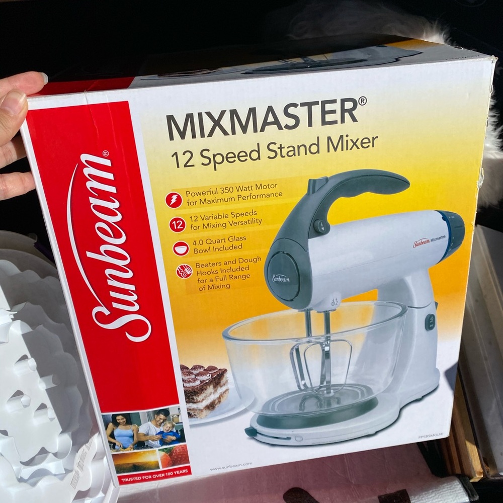 Stand mixer